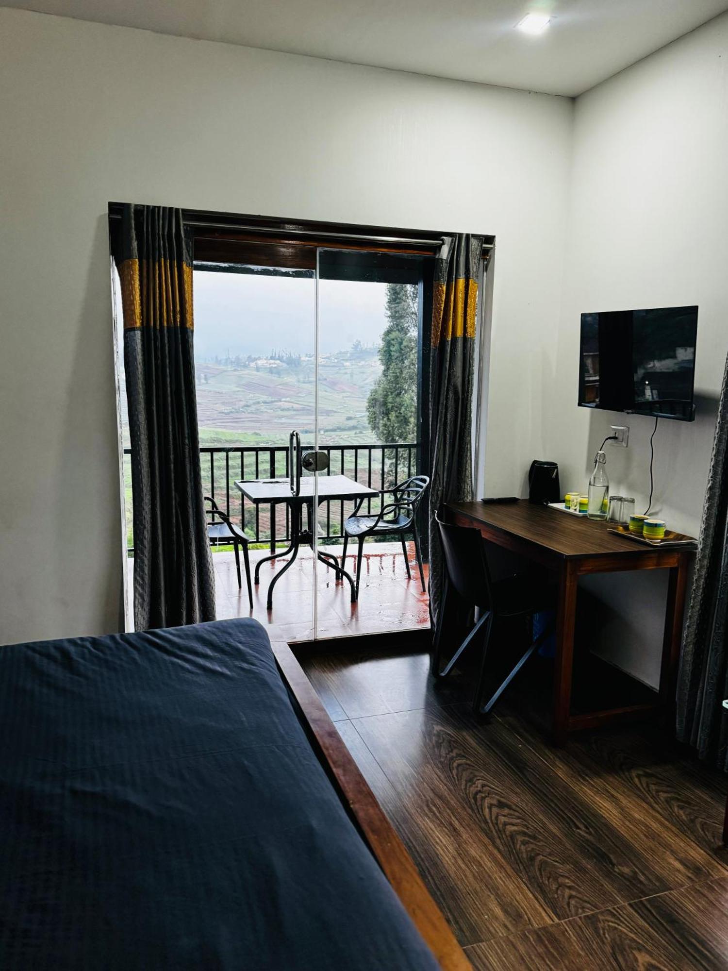 The Wooden Springs Bed & Breakfast อูตี ภายนอก รูปภาพ
